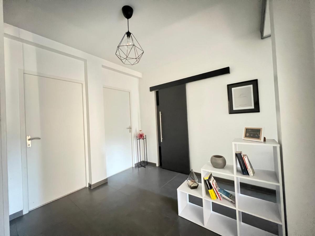 Superbe Appartement Centre Ville Nimes Bagian luar foto