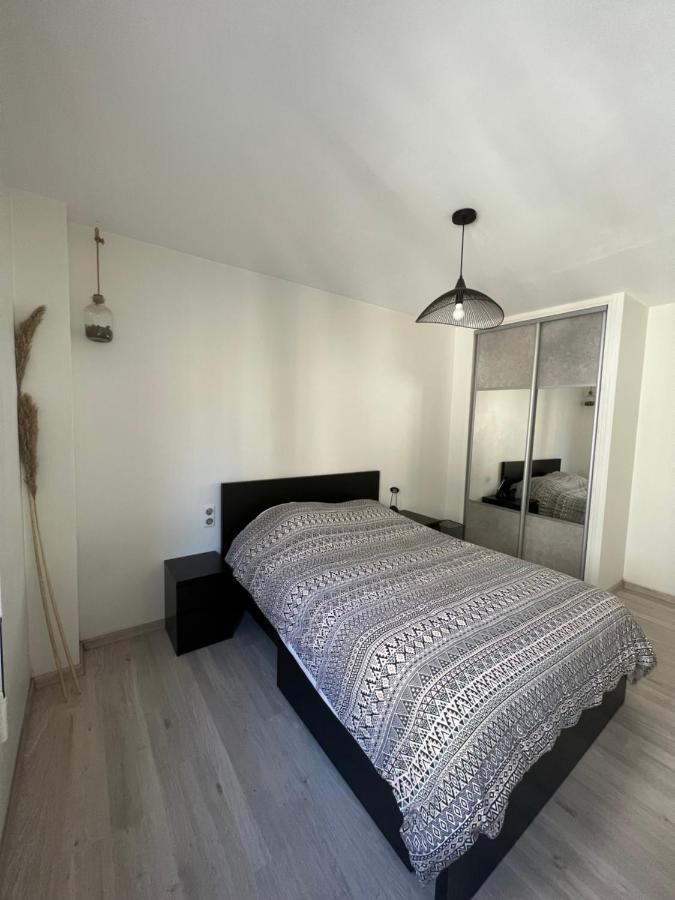 Superbe Appartement Centre Ville Nimes Bagian luar foto